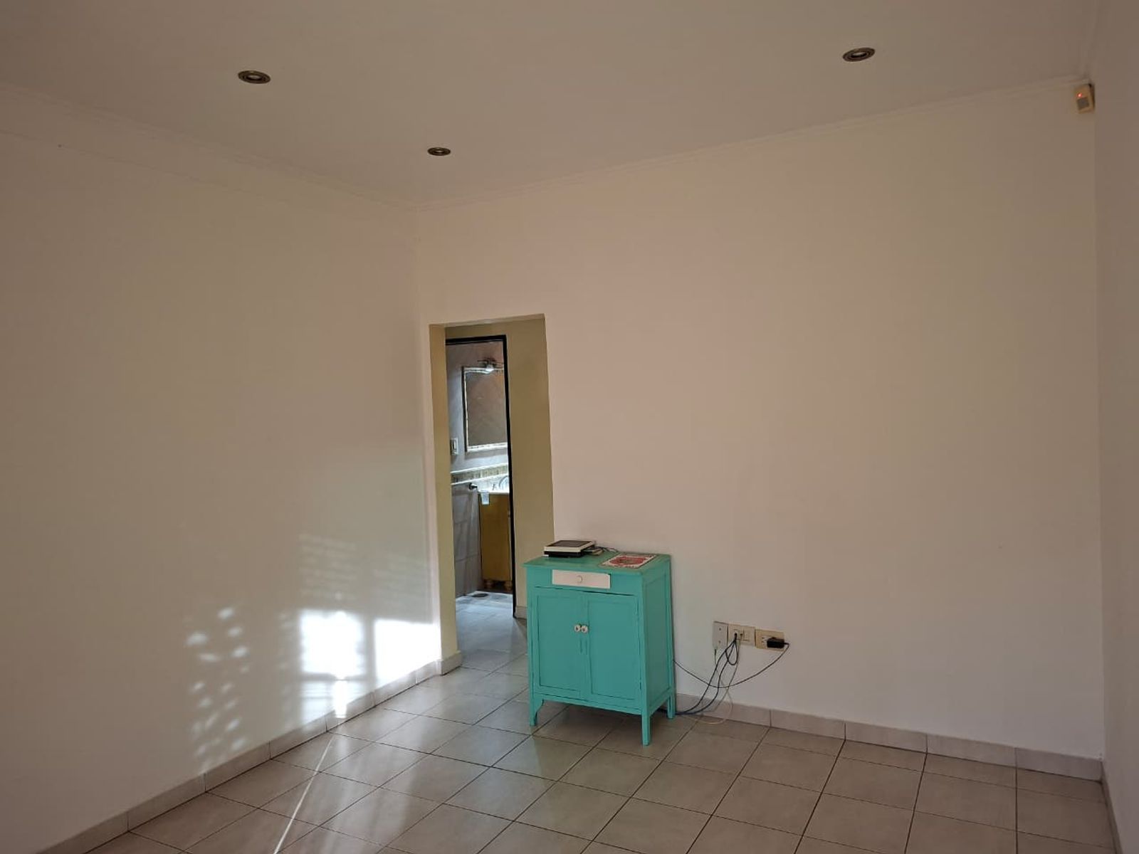 Excelente casa con Garage - 10