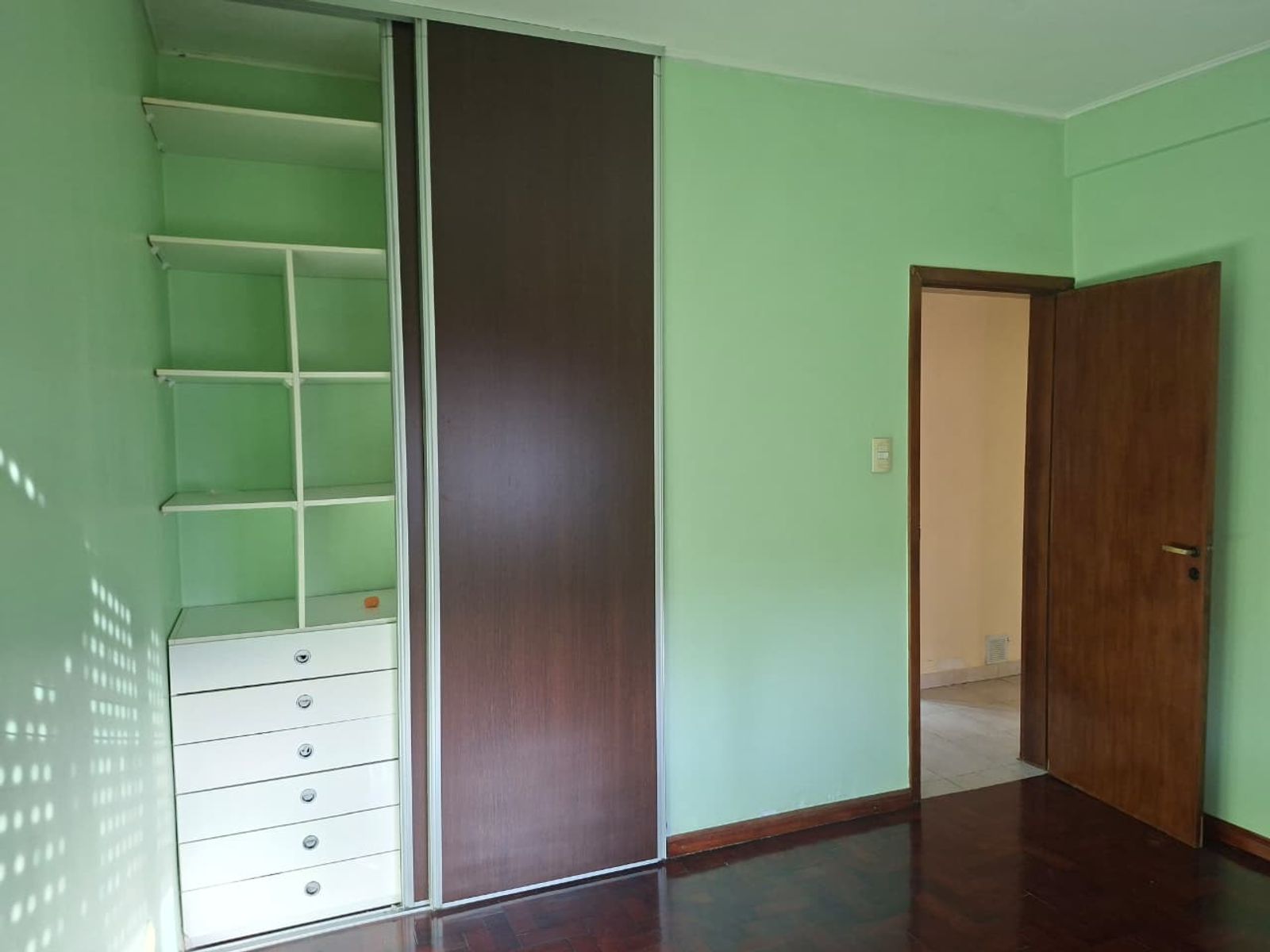 Excelente casa con Garage - 13