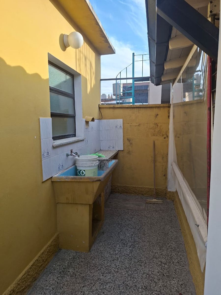 Excelente casa con Garage - 20