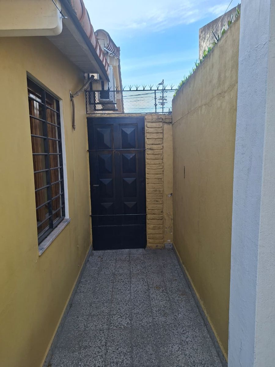 Excelente casa con Garage - 21