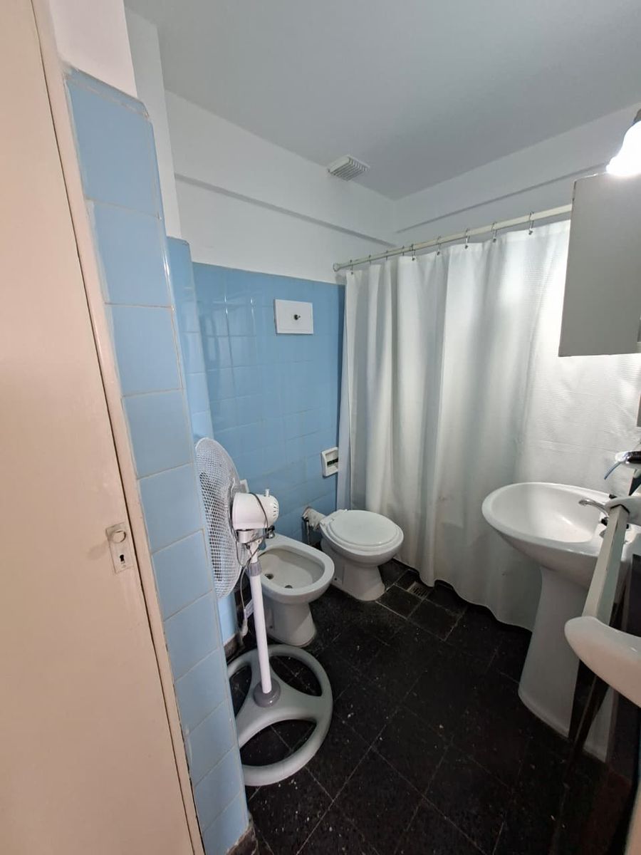 Departamento 3 ambientes solo para uso profesional - 7