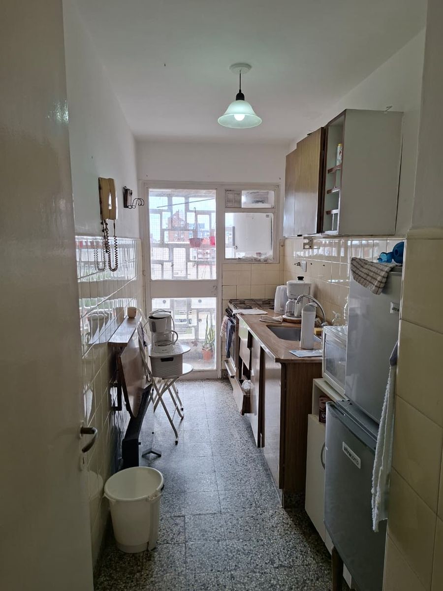 Departamento 3 ambientes solo para uso profesional - 14