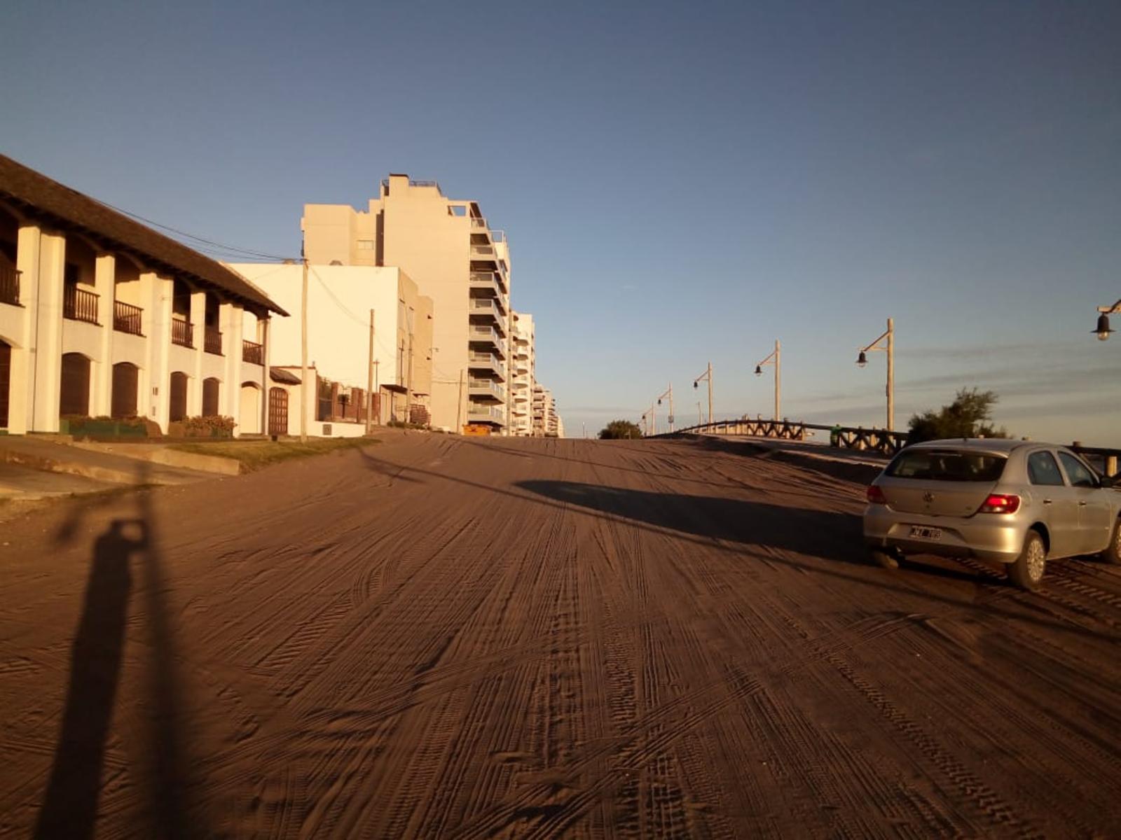 Dpto en edificio frente al Mar - 11