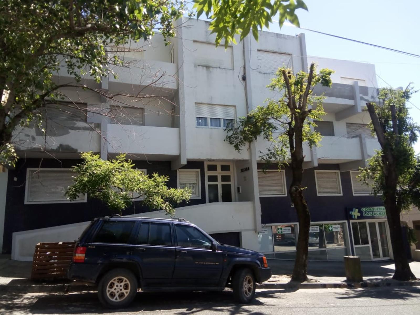 DEPARTAMENTO CENTRICO, 1DORM, 2DO PISO AL FRENTE.
