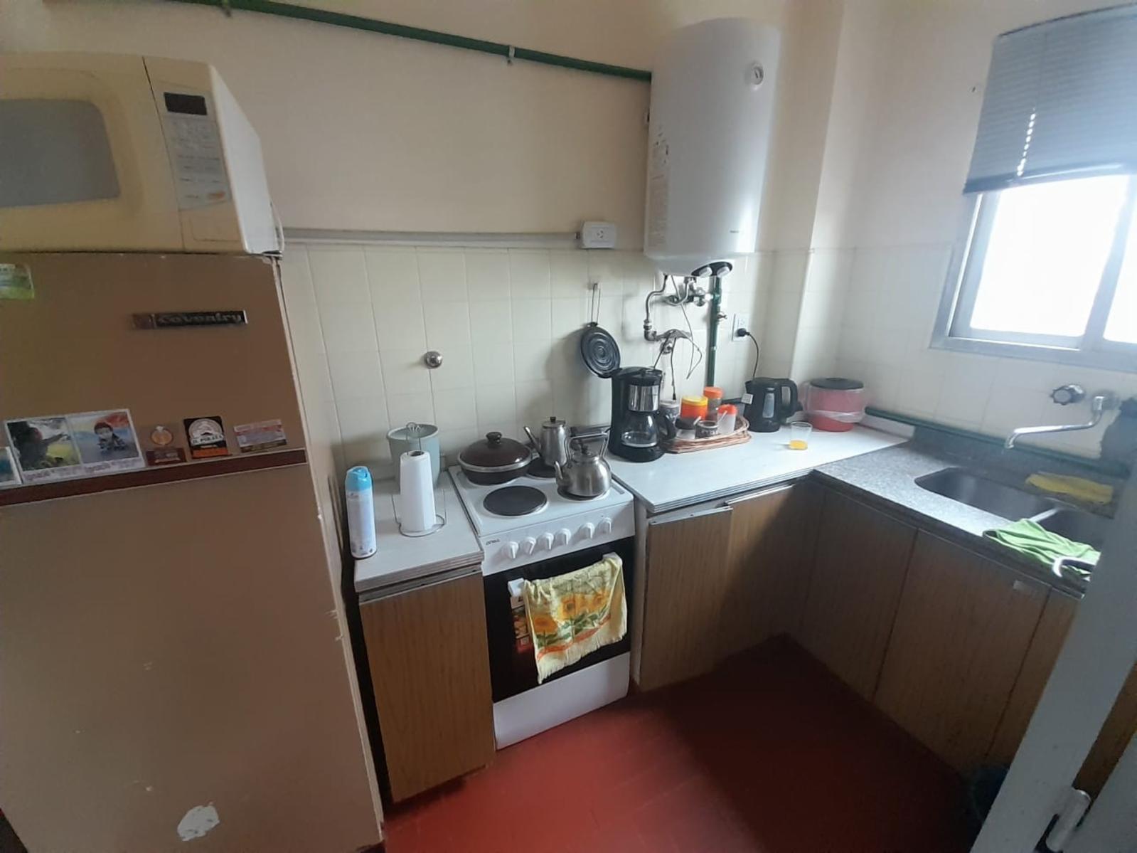 DEPARTAMENTO CENTRICO Y A MTS DEL MAR — foto 2