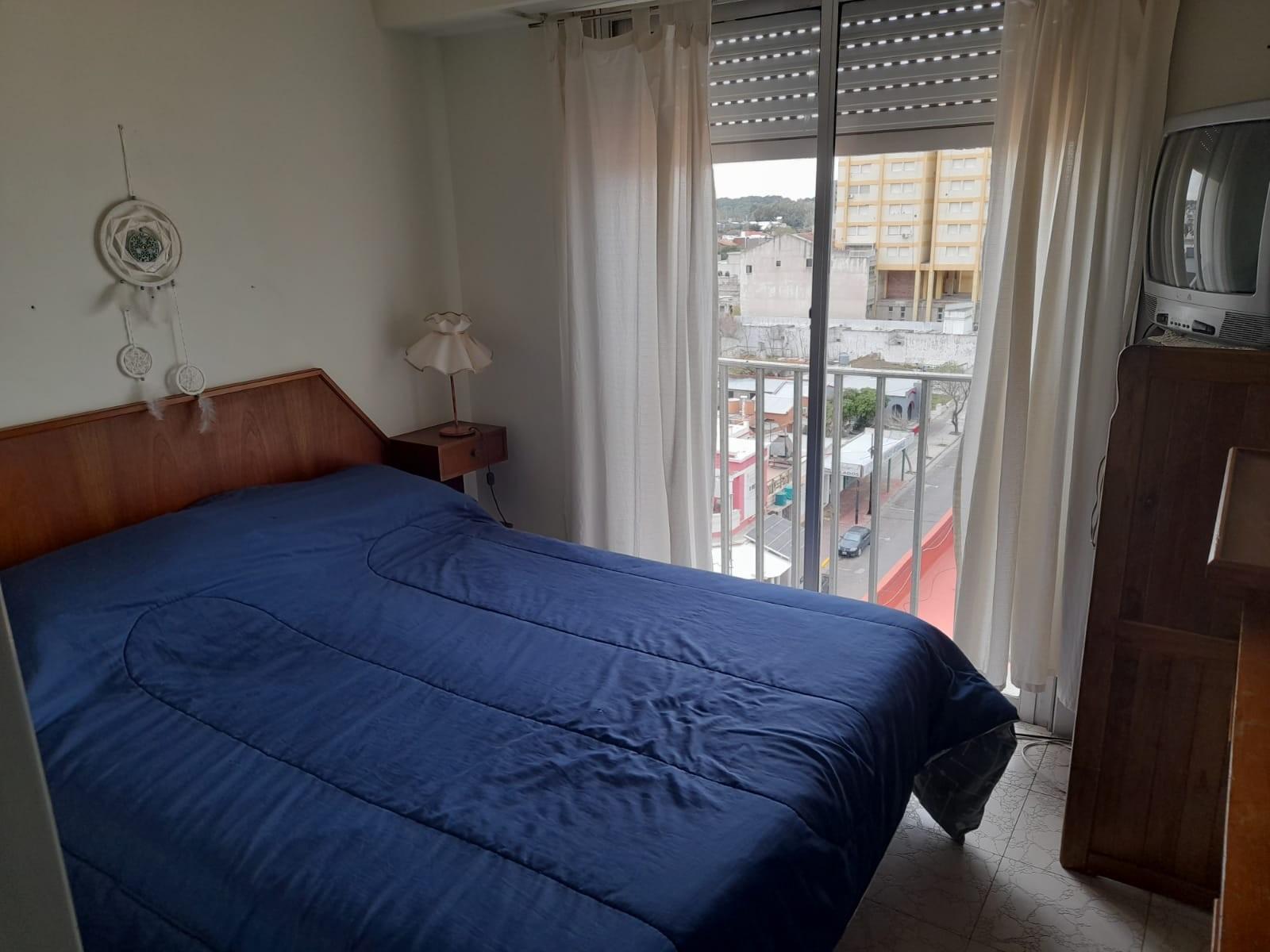 DEPARTAMENTO CENTRICO Y A MTS DEL MAR — foto 3