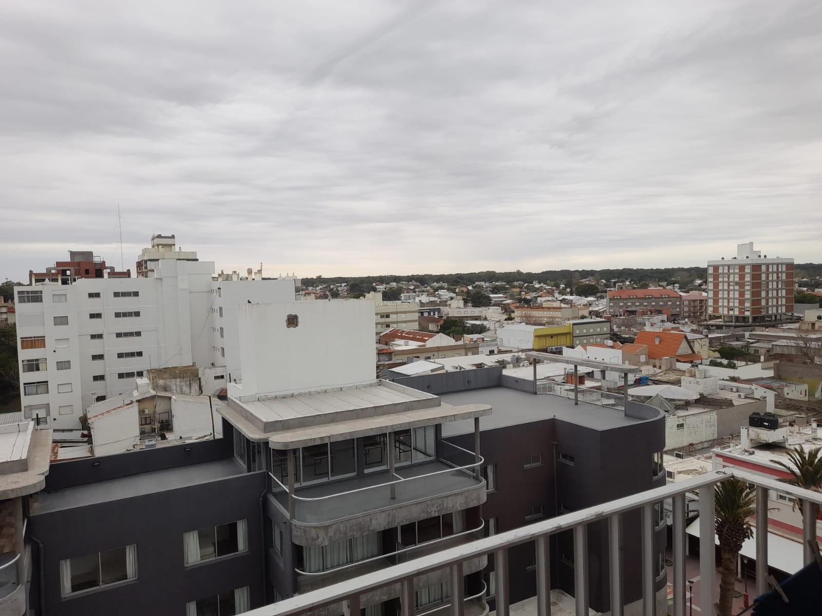 DEPARTAMENTO CENTRICO Y A MTS DEL MAR — foto 8