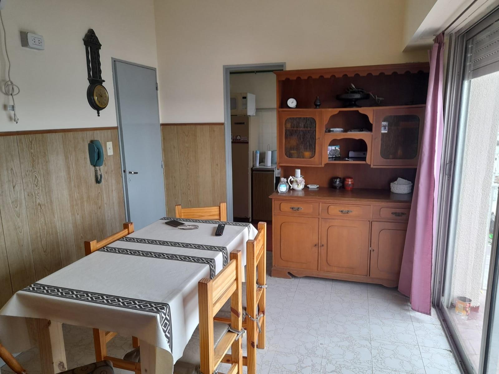 DEPARTAMENTO CENTRICO Y A MTS DEL MAR — foto 12