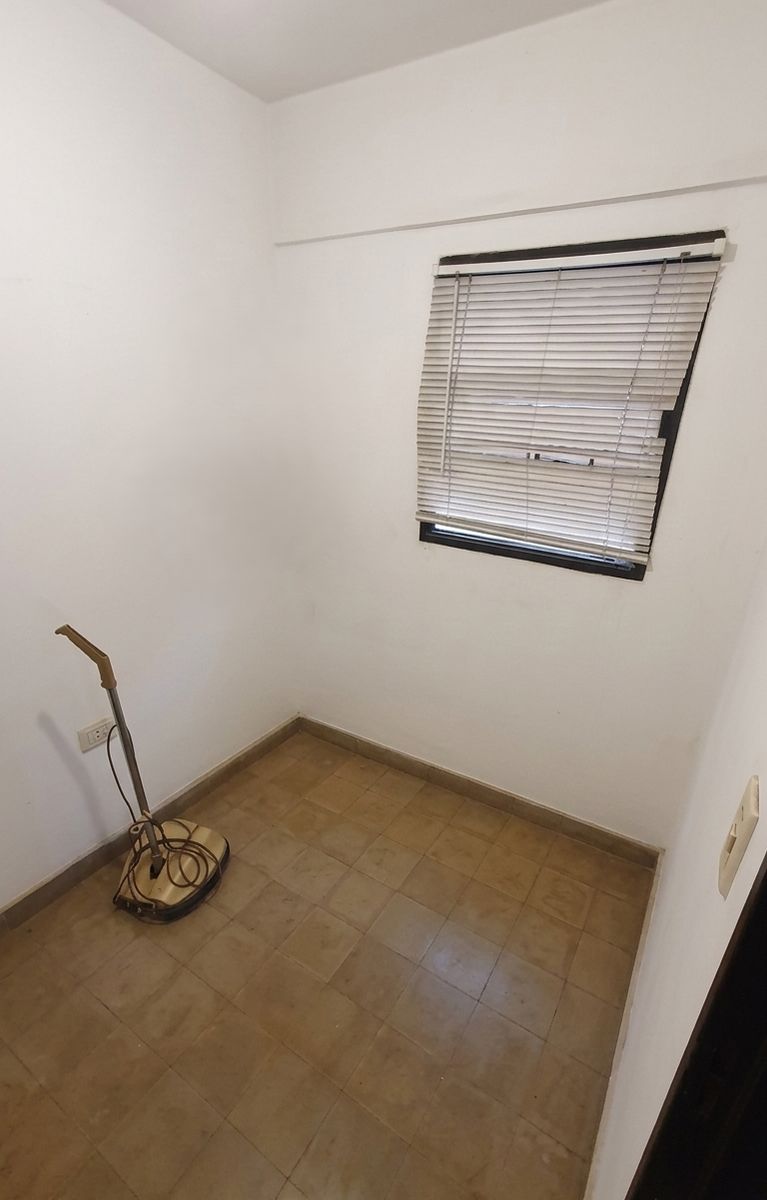 Alquilo Semi piso de 4 dorm. 2 bñs en 4to piso externo con balcon muy luminoso. - 11