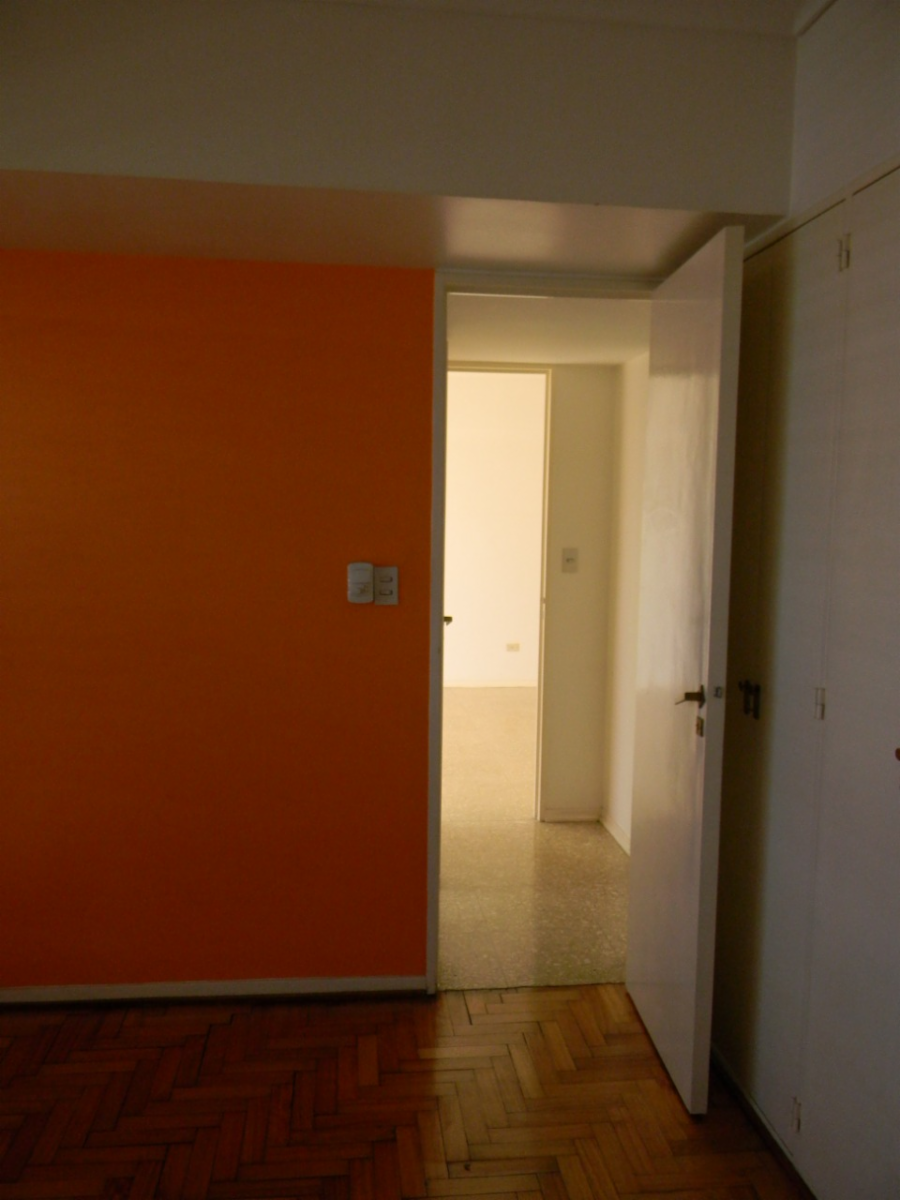 SEMIPISO DE 3 AMBIENTES CON BALCÓN EN FLORESTA — foto 5