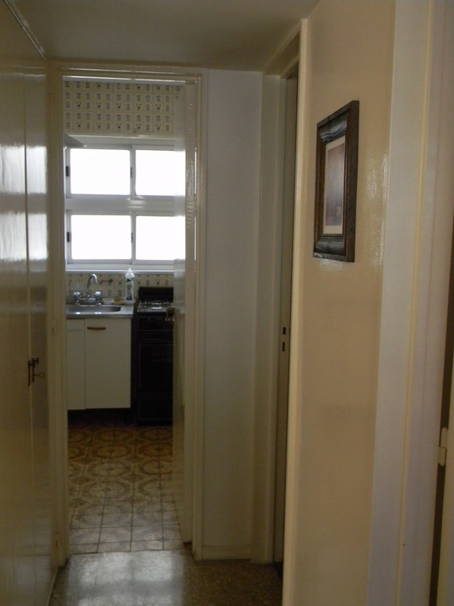 SEMIPISO DE 3 AMBIENTES CON BALCÓN EN FLORESTA — foto 7