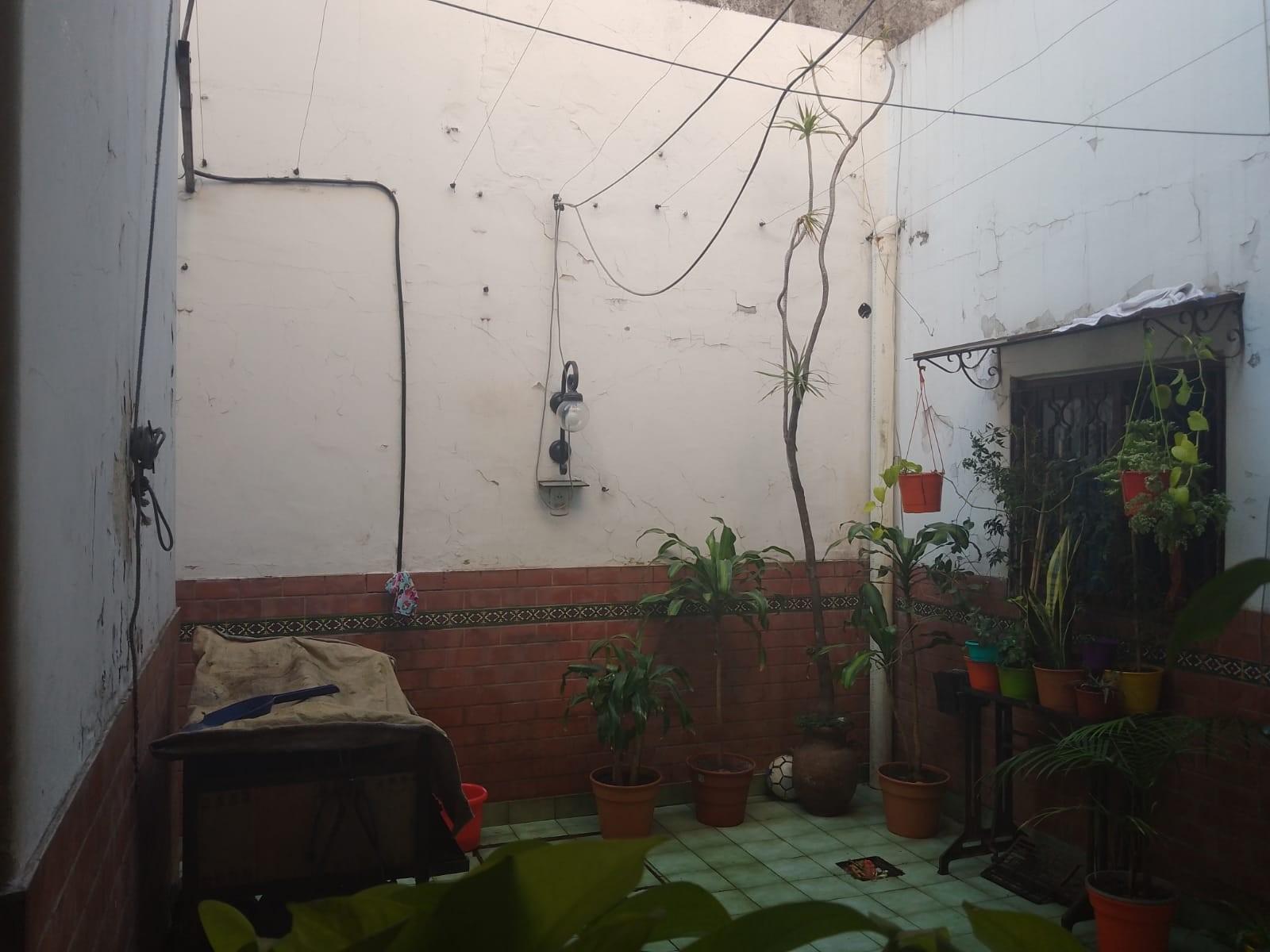 CASA CON LOCAL SOBRE LOTE DE 8.66 X 18.82 — foto 9