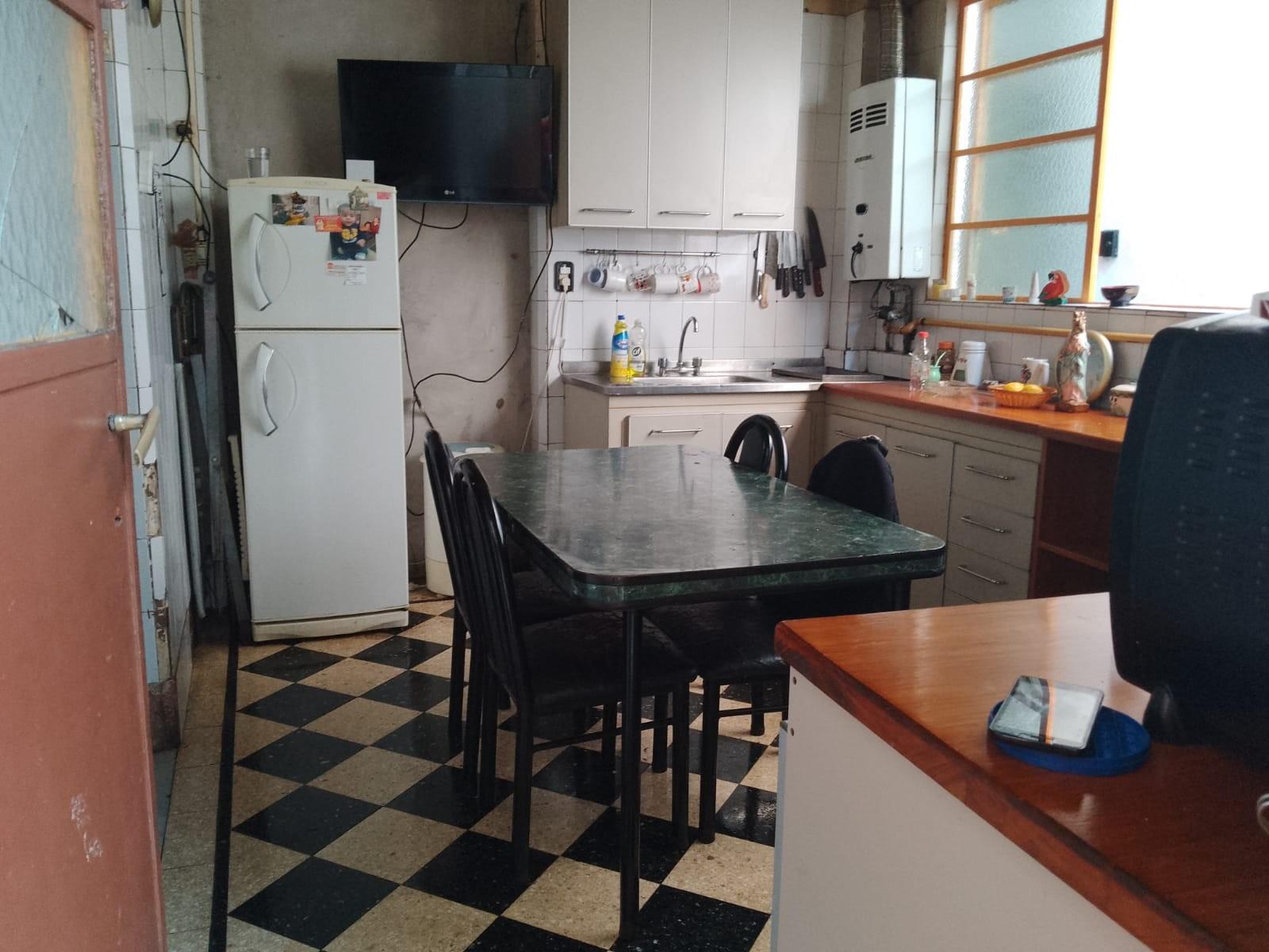 CASA CON LOCAL SOBRE LOTE DE 8.66 X 18.82 — foto 11