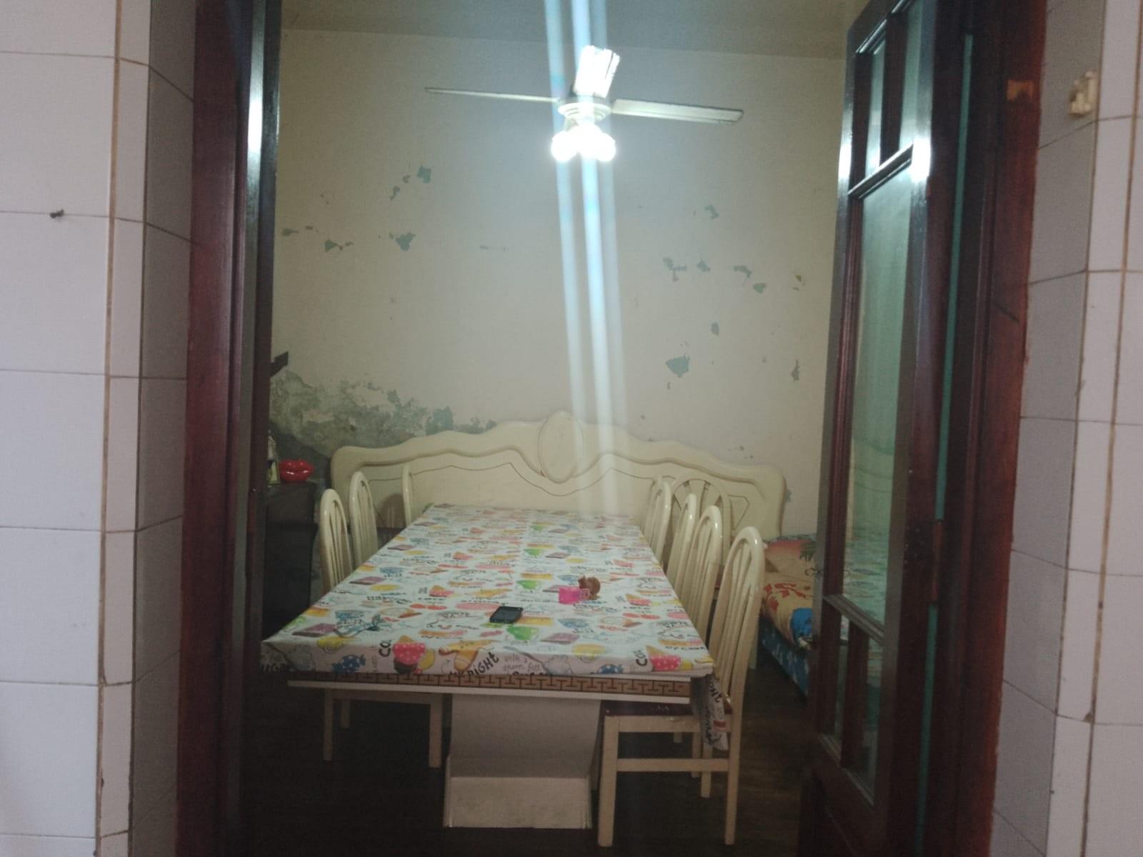CASA CON LOCAL SOBRE LOTE DE 8.66 X 18.82 — foto 12