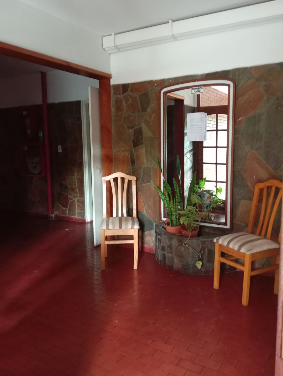 DEPARTAMENTO DE 4 AMBIENTES AMPLIOS CON BALCON — foto 2