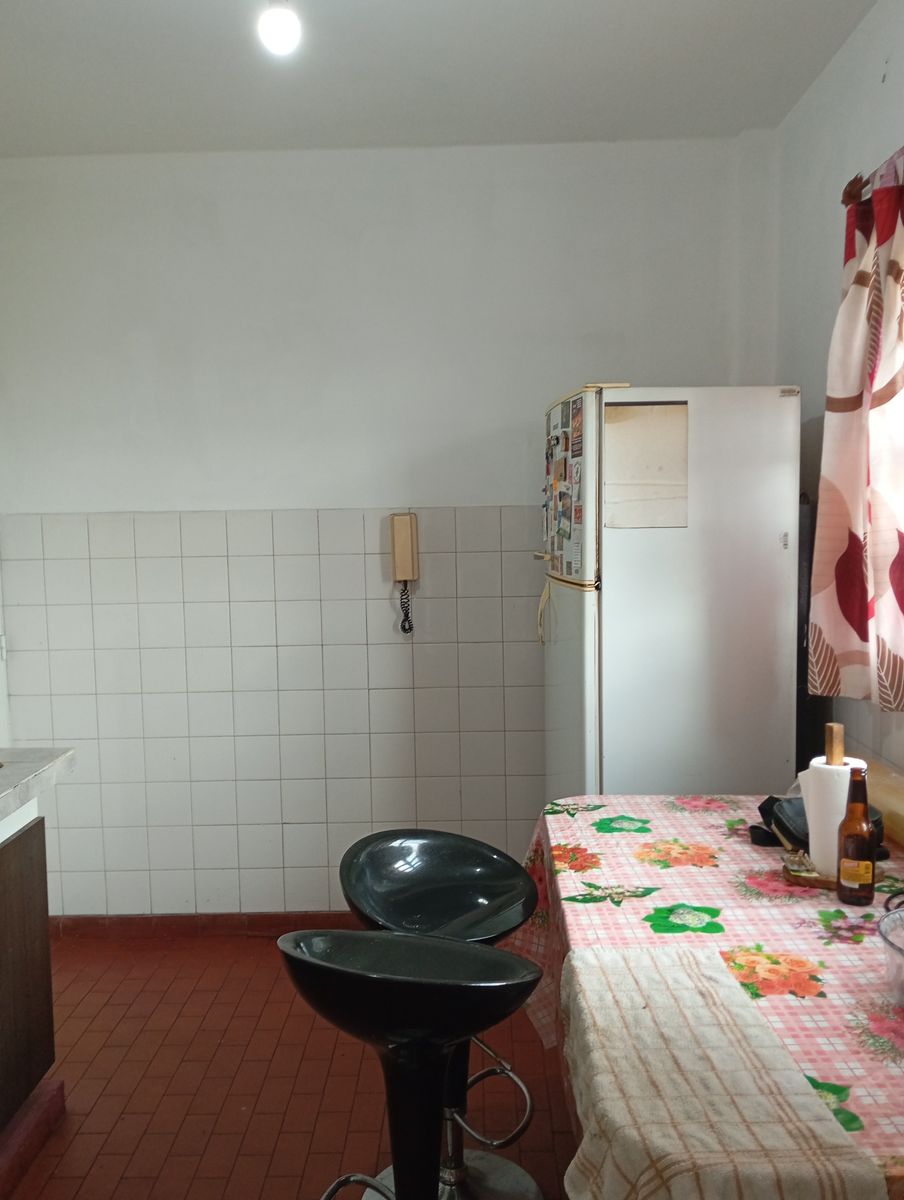 DEPARTAMENTO DE 4 AMBIENTES AMPLIOS CON BALCON — foto 9