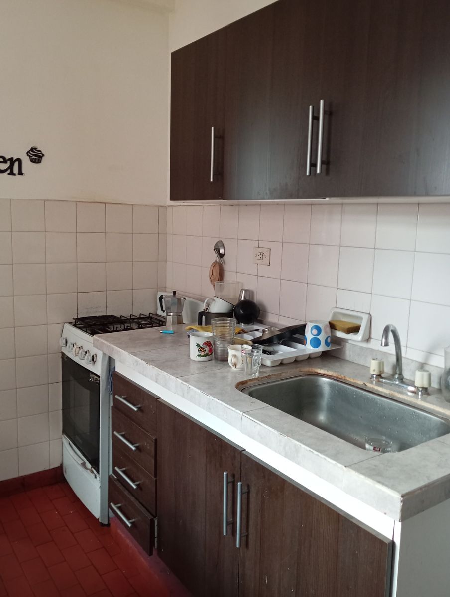 DEPARTAMENTO DE 4 AMBIENTES AMPLIOS CON BALCON — foto 10