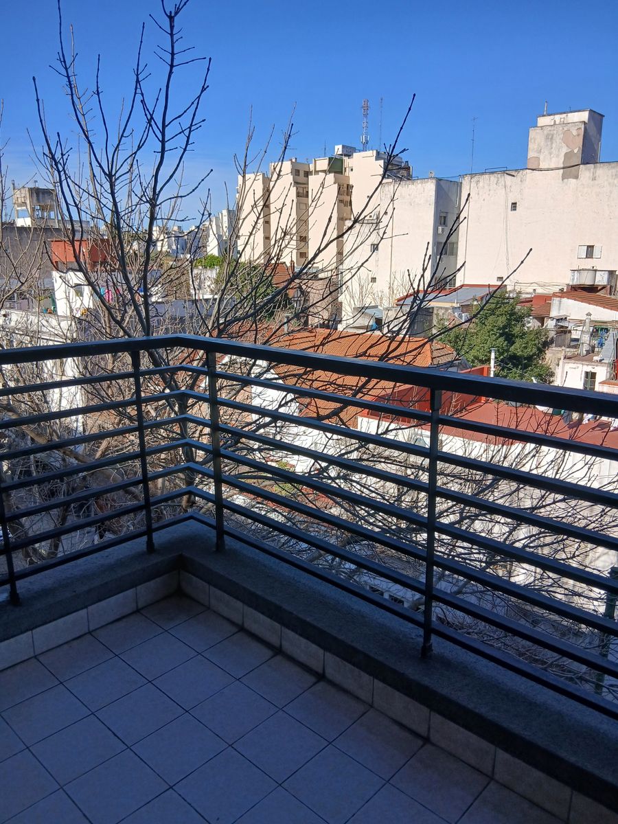 AMPLIO MONOAMBIENTE DIVISIBLE CON BALCON — foto 5