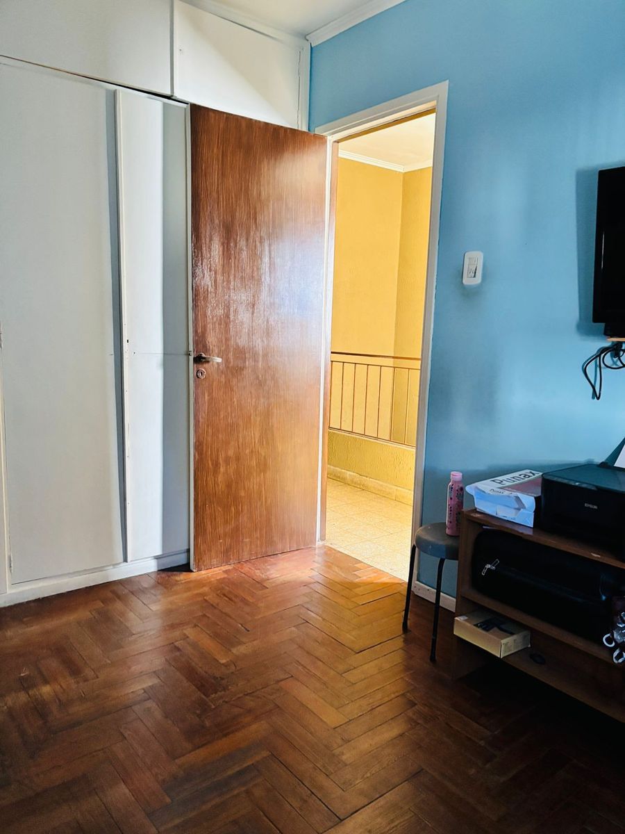 CASA EN LOTE PROPIO CON FONDO LIBRE Y PISCINA. - 12