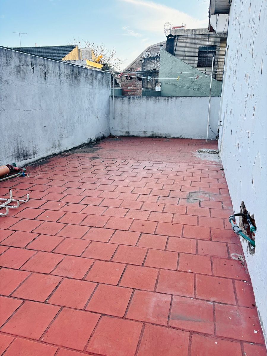 CASA EN LOTE PROPIO CON FONDO LIBRE Y PISCINA. - 19