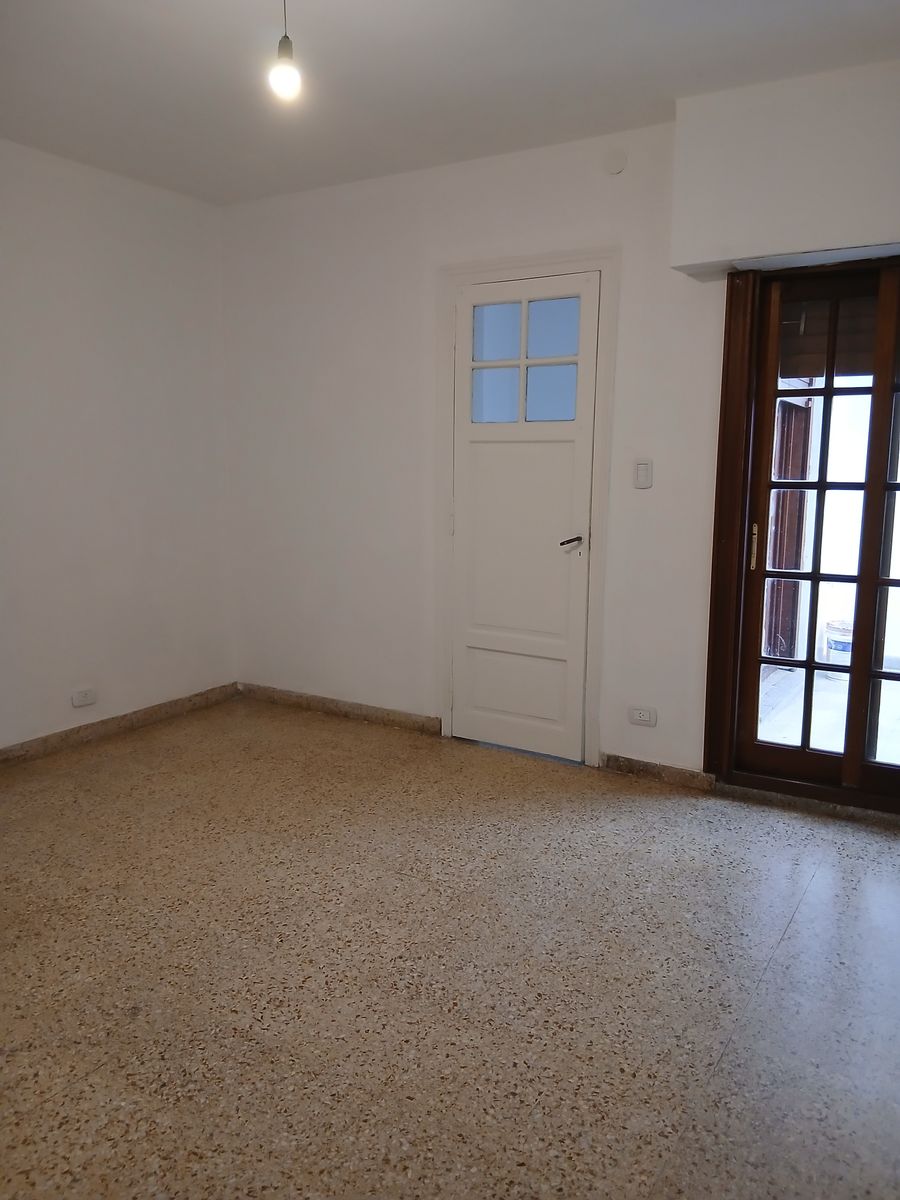 TIPO CASA DE 3 AMBIENTES CON PATIO, ENTRADA INDEPENDIENTE. — foto 12