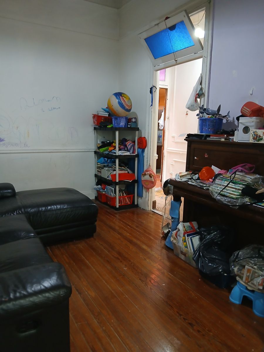 CASA DE 6 AMBIENTES EN FLORESTA — foto 4