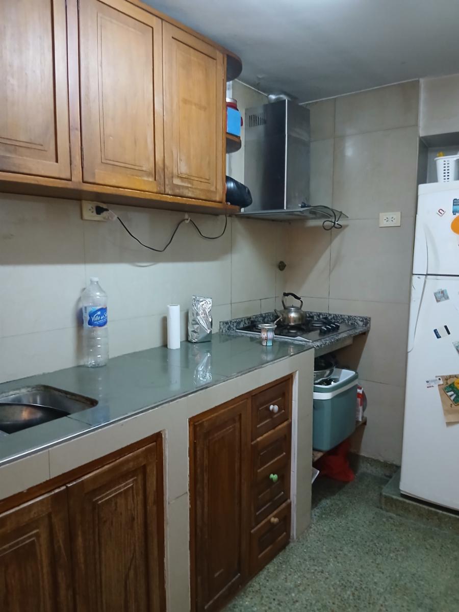 CASA DE 6 AMBIENTES EN FLORESTA — foto 8