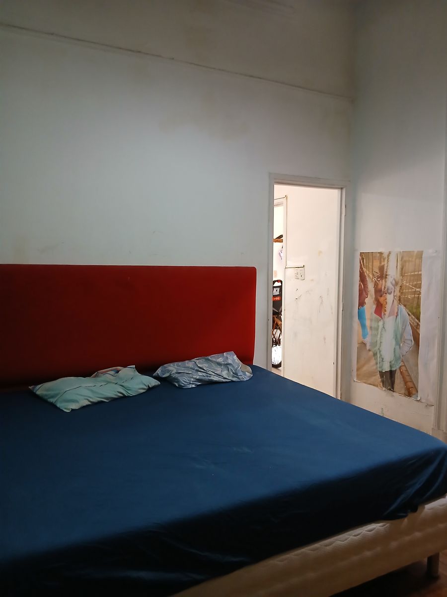 CASA DE 6 AMBIENTES EN FLORESTA — foto 9