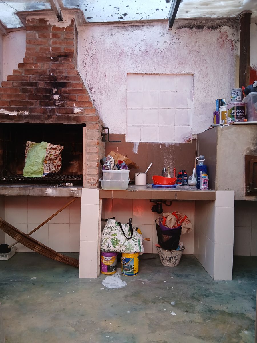 CASA DE 6 AMBIENTES EN FLORESTA — foto 12