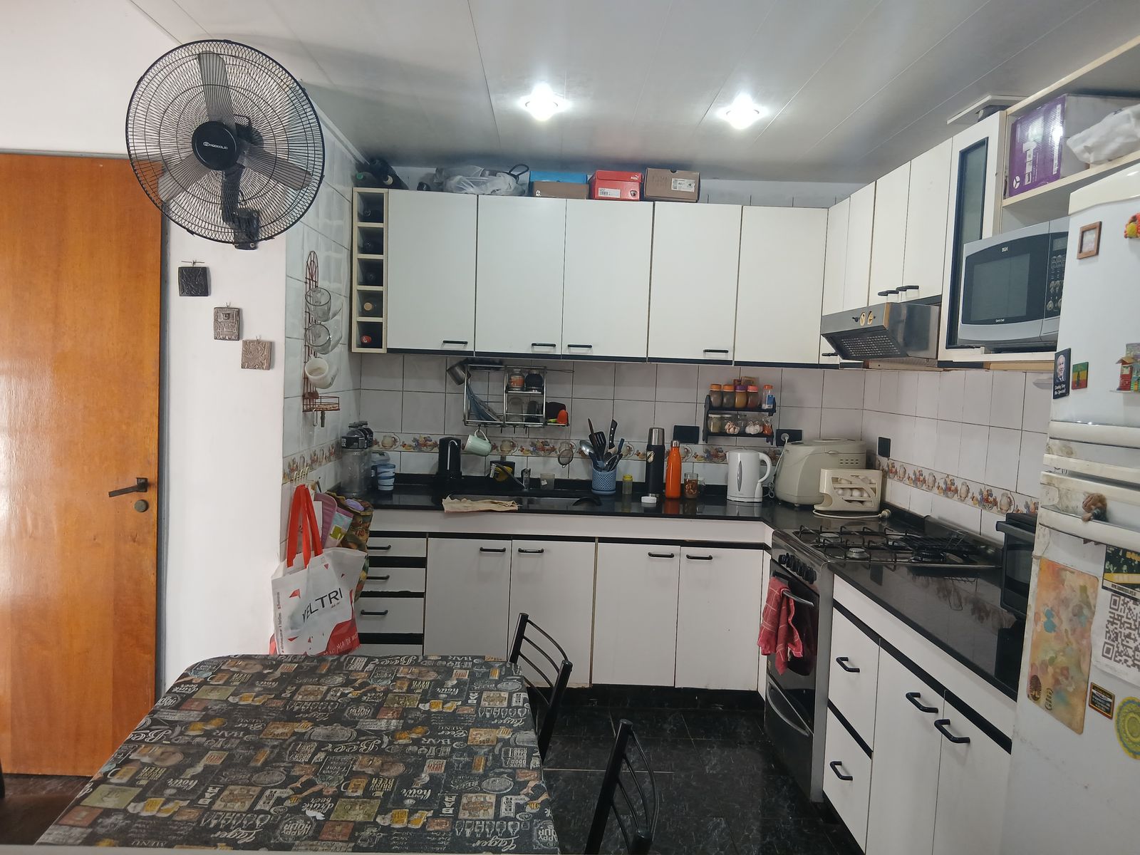 GRAN TIPO CASA DE 4 AMBIENTES CON PATIO Y TERRAZA. — foto 5
