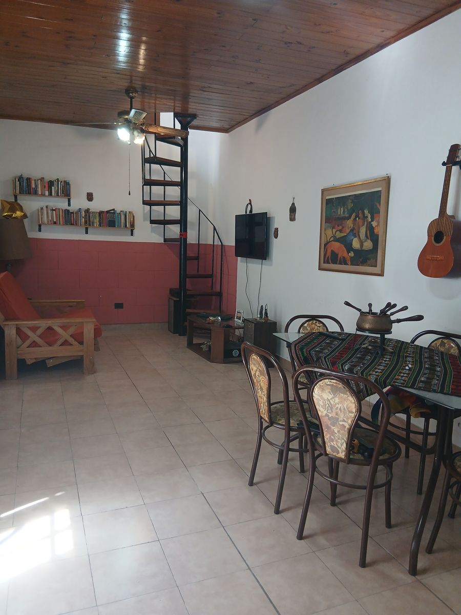 GRAN TIPO CASA DE 4 AMBIENTES CON PATIO Y TERRAZA. — foto 7