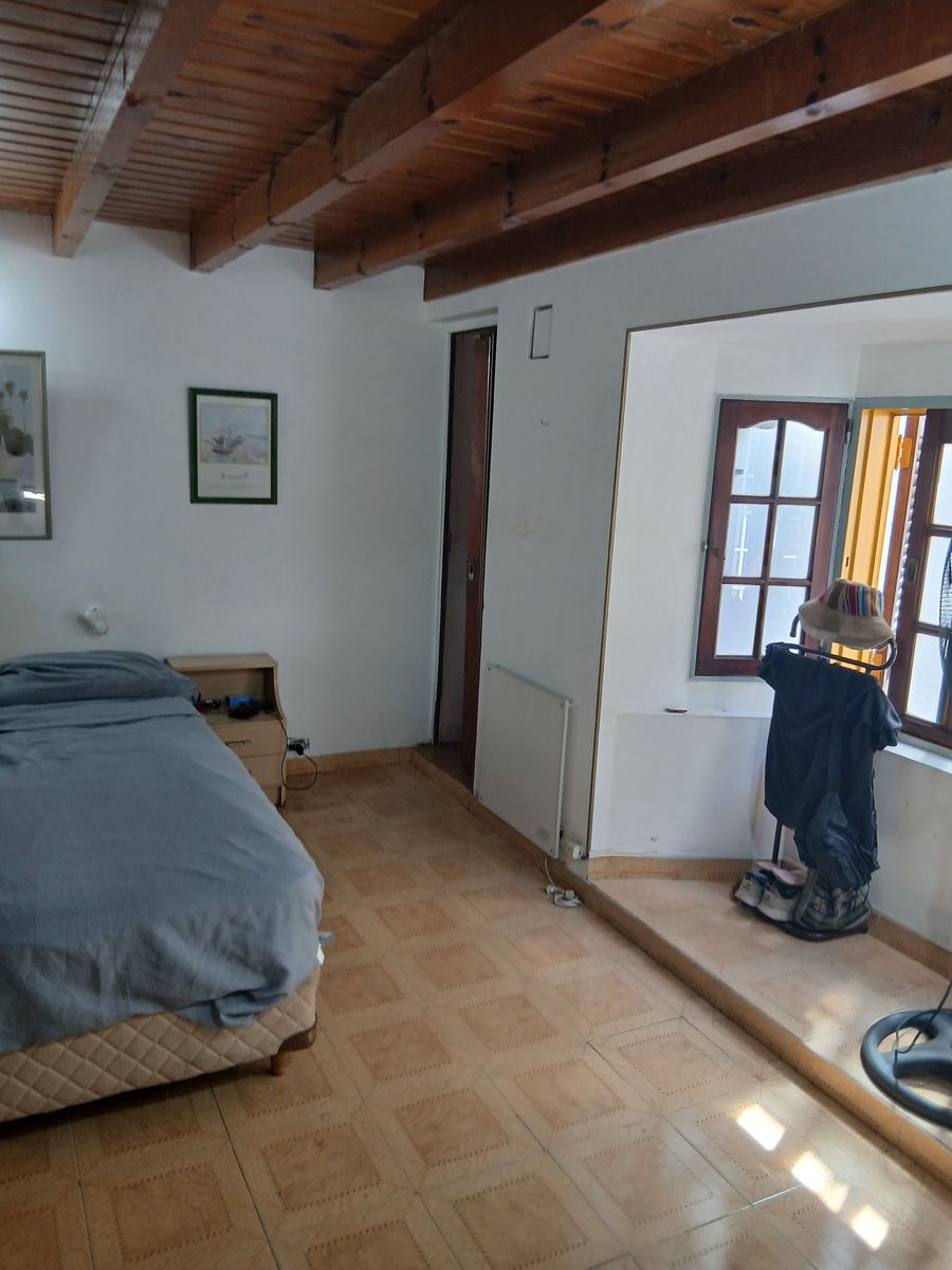 GRAN TIPO CASA DE 4 AMBIENTES CON PATIO Y TERRAZA. — foto 9