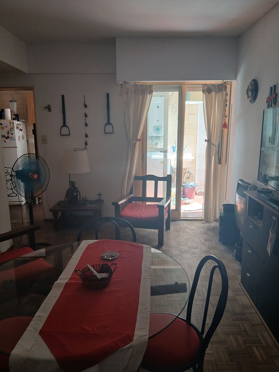 DEPARTAMENTO DE 2 AMBIENTES CON PATIO EN FLORES - 4