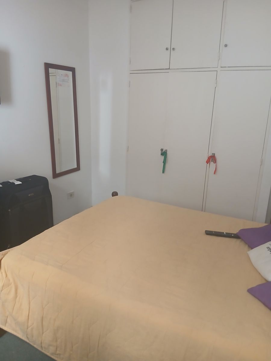 DEPARTAMENTO DE 2 AMBIENTES CON PATIO EN FLORES - 11