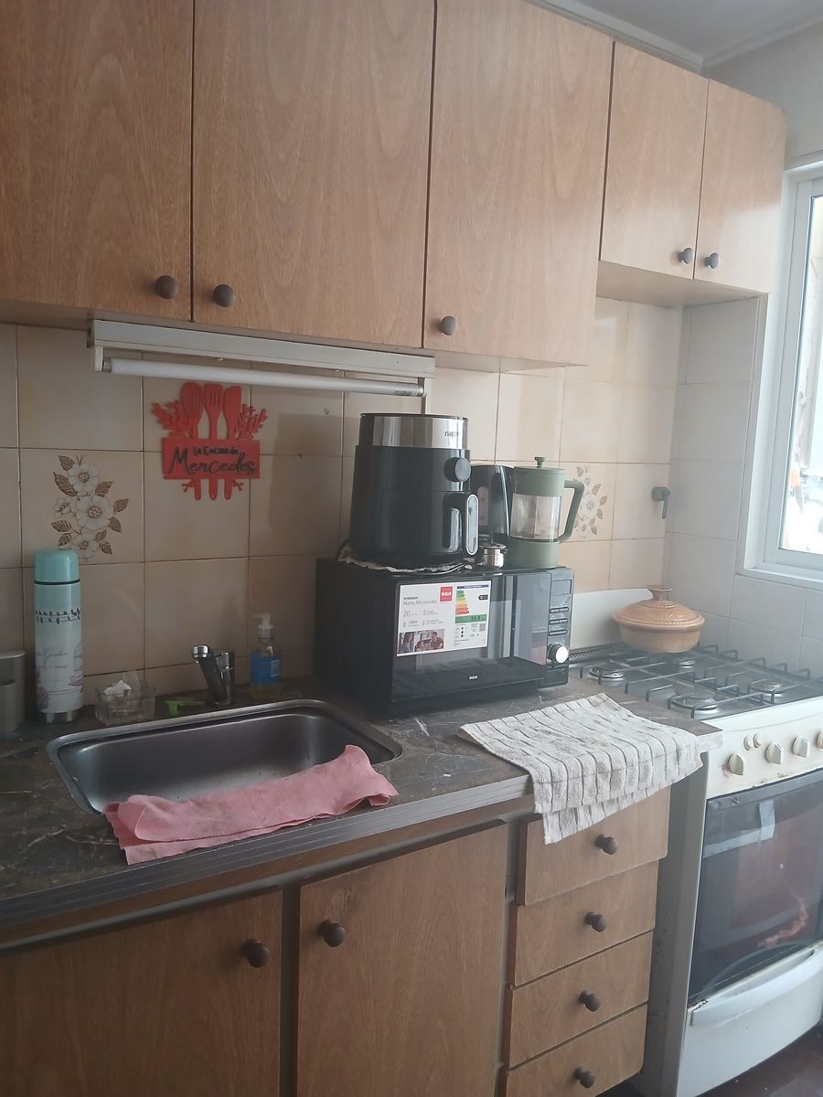 DEPARTAMENTO DE 2 AMBIENTES CON PATIO EN FLORES - 13