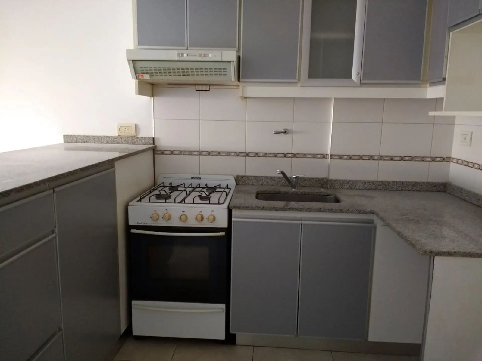 MONOAMBIENTE AL FRENTE CON BALCON EN FLORESTA. IDEAL INVERSOR. - 6