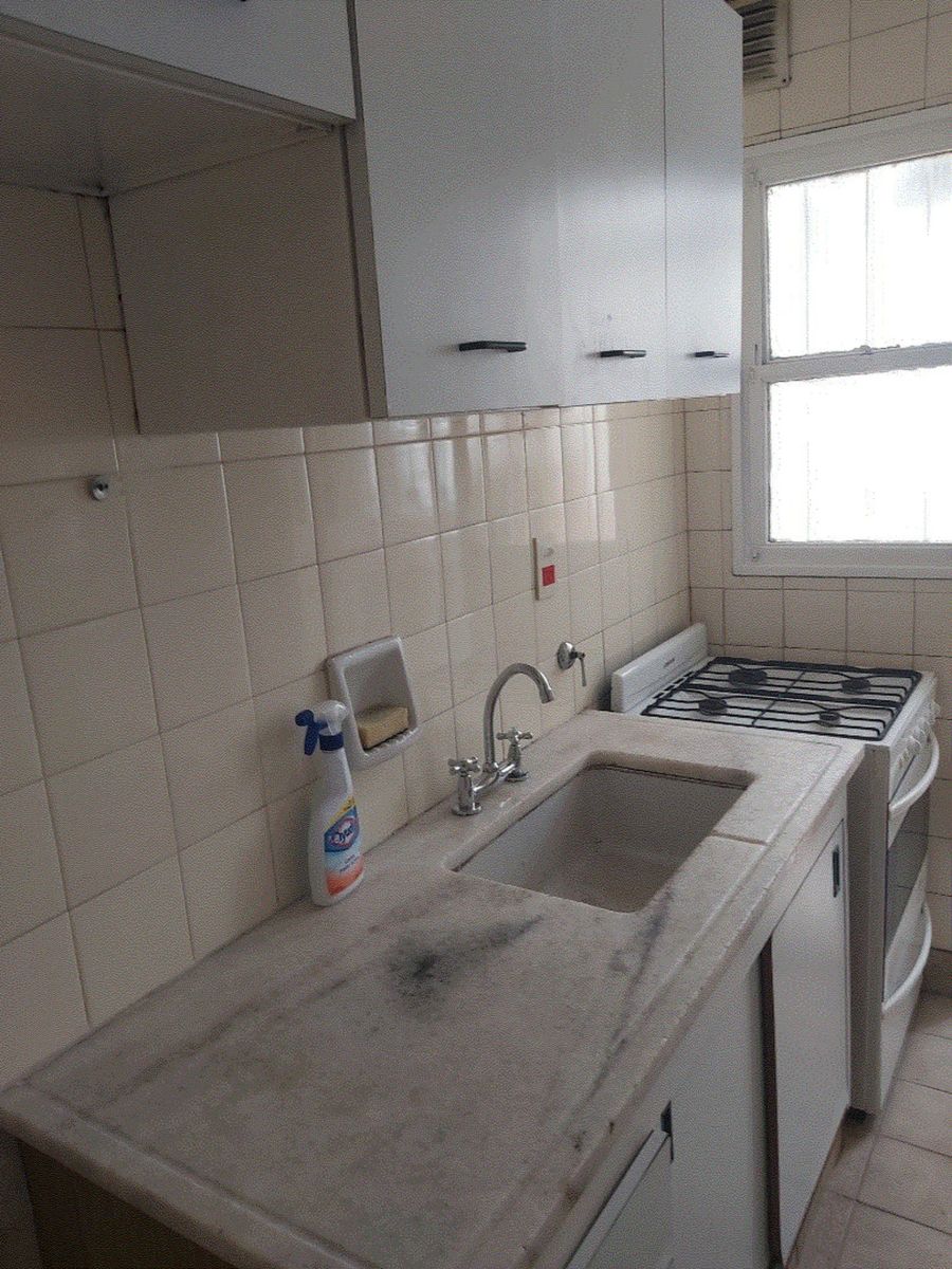 DEPARTAMENTO DE 3 AMBIENTES AL FRENTE CON BALCON CORRIDO - 5