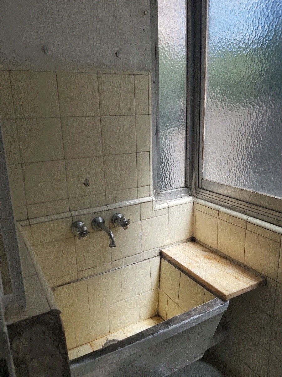DEPARTAMENTO DE 3 AMBIENTES AL FRENTE CON BALCON CORRIDO - 6