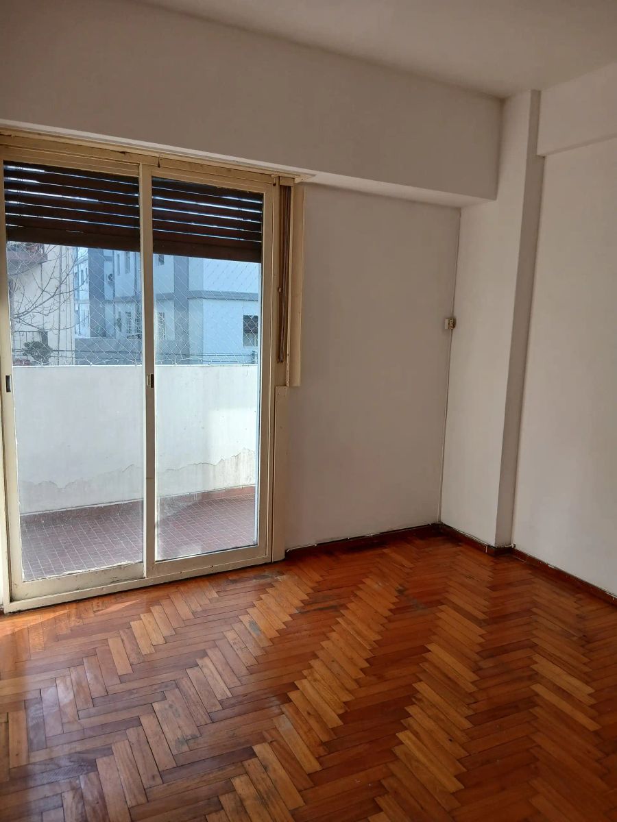 DEPARTAMENTO DE 3 AMBIENTES AL FRENTE CON BALCON CORRIDO - 8