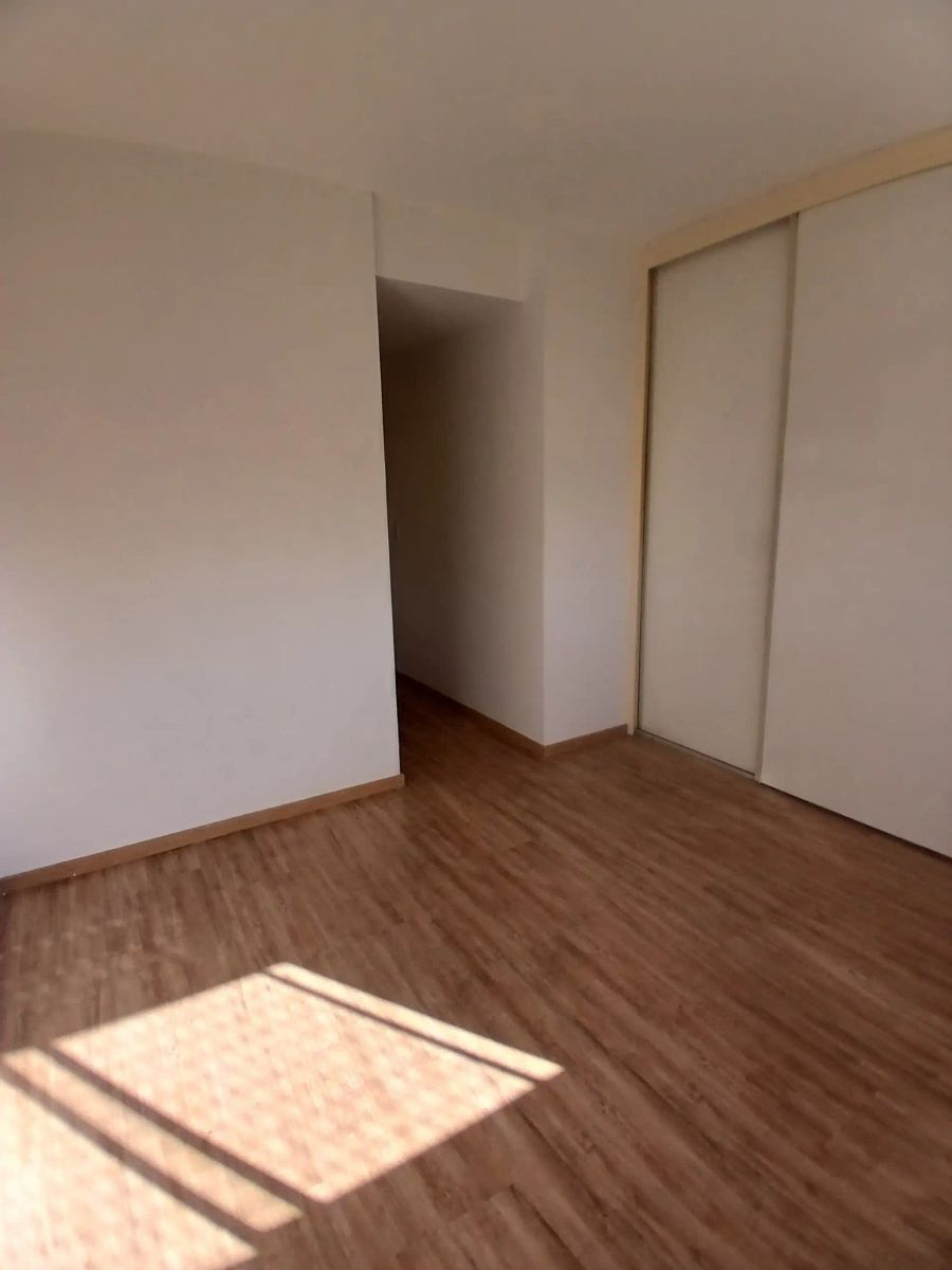 DEPARTAMENTO DE 4 AMBIENTES CON COCHERA CUBIERTA, EN EL EDIFICIO MAS BUSCADO DE FLORESTA, FRENTE A PLAZA VELEZ SARFIELD. - 16