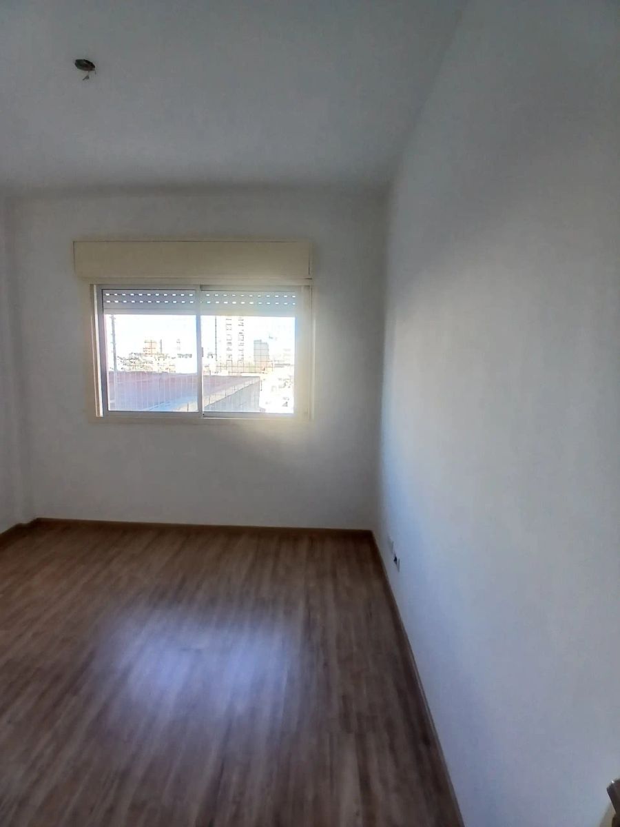 DEPARTAMENTO DE 4 AMBIENTES CON COCHERA CUBIERTA, EN EL EDIFICIO MAS BUSCADO DE FLORESTA, FRENTE A PLAZA VELEZ SARFIELD. - 18