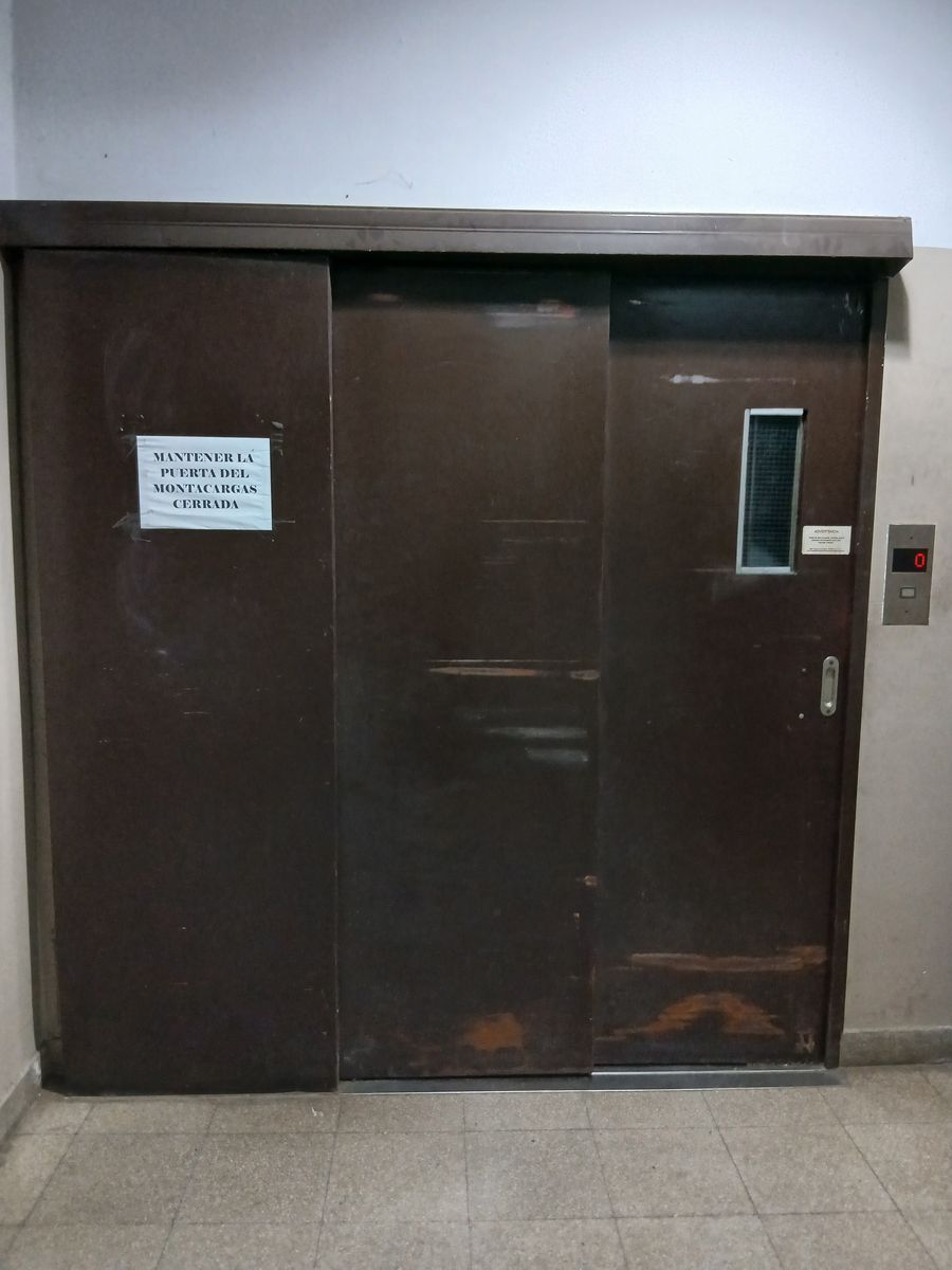 DEPOSITO DE TRES PLANTAS EN DOBLE LOTE. - 8