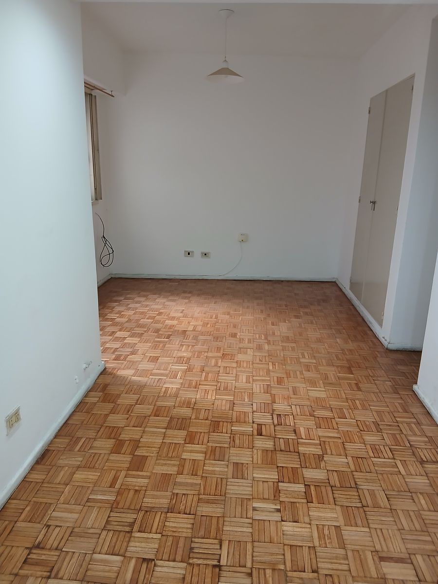 DEPARTAMENTO DE 2 AMBIENTES AL FRENTE CON BALCON EN FLORESTA - 2