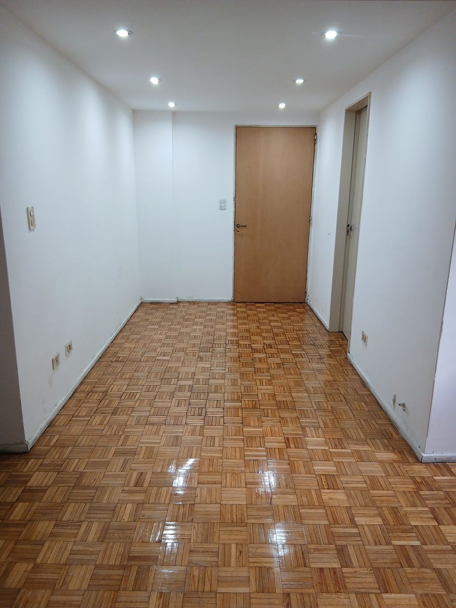 DEPARTAMENTO DE 2 AMBIENTES AL FRENTE CON BALCON EN FLORESTA - 3