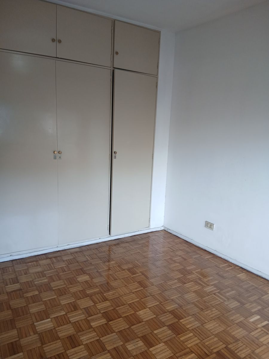 DEPARTAMENTO DE 2 AMBIENTES AL FRENTE CON BALCON EN FLORESTA - 8
