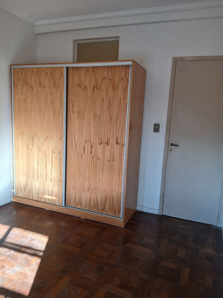 AMPLIO DEPARTAMENTO DE 2 AMBIENTES FRENTE A PLAZA VELEZ SARFIELD - 6