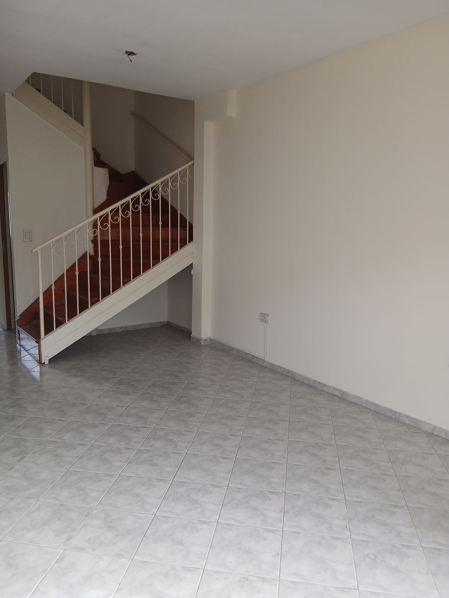 DUPLEX DE 3 AMBIENTES EN PRIMER PISO EN LA MEJOR ZONA RESIDENCIAL DE FLORESTA - 7