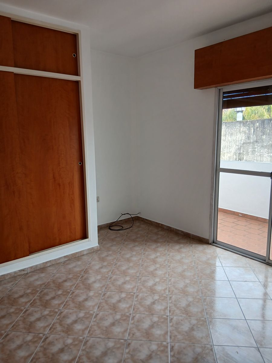 DUPLEX DE 3 AMBIENTES EN PRIMER PISO EN LA MEJOR ZONA RESIDENCIAL DE FLORESTA - 13