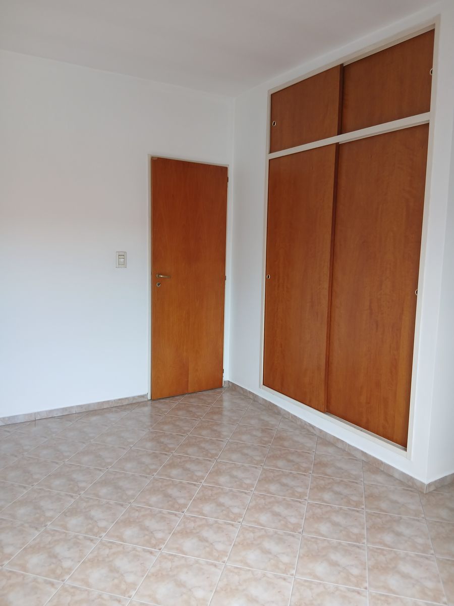 DUPLEX DE 3 AMBIENTES EN PRIMER PISO EN LA MEJOR ZONA RESIDENCIAL DE FLORESTA - 15