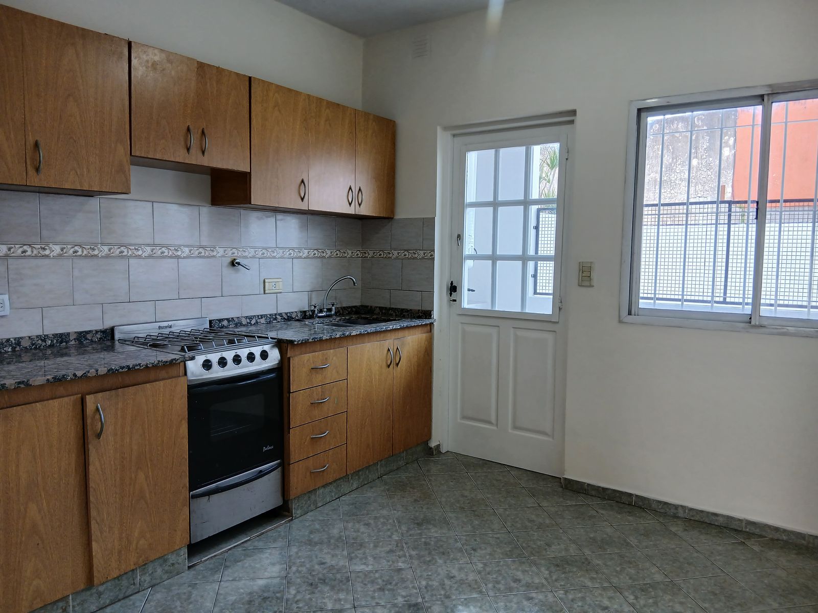 DUPLEX DE 3 AMBIENTES EN PRIMER PISO EN LA MEJOR ZONA RESIDENCIAL DE FLORESTA - 7
